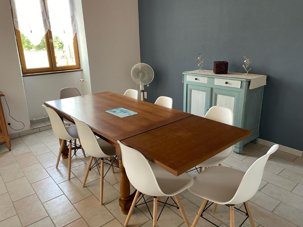A La Campagne 6-8 Personnes Holiday home